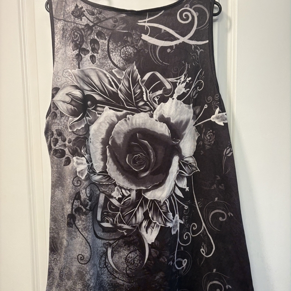 5/$25 Chic Floral Black and Gray Tank Top - Picture 2 of 6